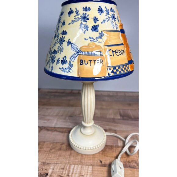 Yankee Candle Ceramic Country Lamp With Hand-Painted Shade Electric Cord Switch - Picture 3 of 7